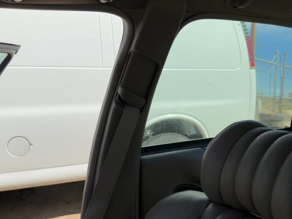 1999 Pontiac Bonneville Passenger Right B-Pillar Trim Panel Oem — photo 3