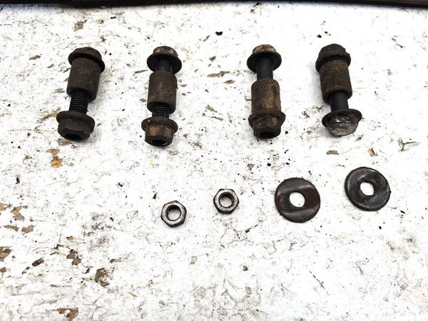1994 Suburban 1500 Trans. Crossmember — photo 2