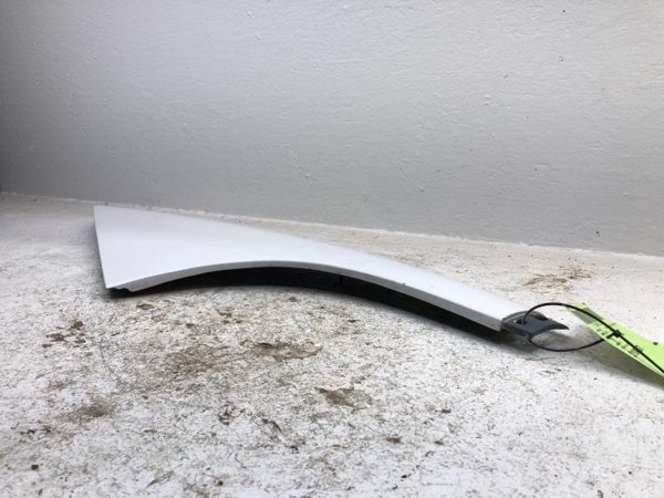 2001 Ford Mustang Passenger Right Rear Corner Quarter Panel Moulding C Post Oem — photo 6