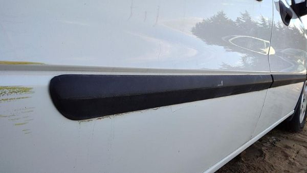 04-07 Ford Freestar Passenger Right Rear Moulding From Door Oem Back Trim Strip — photo 6