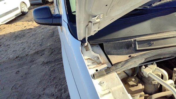 2004-2007 Ford Freestar Passenger Right Front Fender Oem Wt White 6F2z16005aa — photo 3