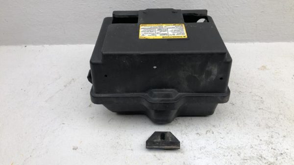 2004-2012 Gmc Canyon Complete Battery Box Mount Tray With Hold Down Oem 3.7L — photo 14