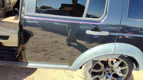 2006 Land Rover LR3 Rear Door LH Black — photo 5