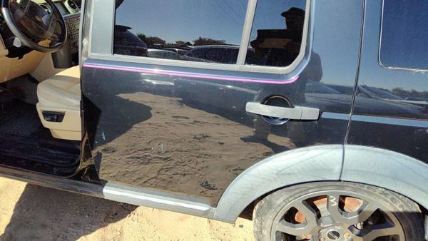 2006 Land Rover LR3 Rear Door LH Black — photo 3