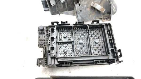 2004 Buick Rainier Engine Fuse Box Power Distribution Panel Oem 5.3L 15120875 — photo 10