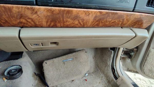 91-96 Buick Park Ave Glove Box Assembly Complete Door With Latch Oem Tan — photo 3