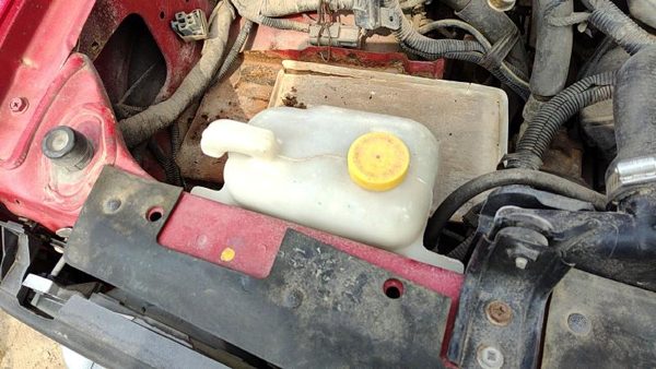 1993-1995 Nissan Pathfinder Coolant Reservoir Radiator Overflow Tank Bottle Oem — photo 1