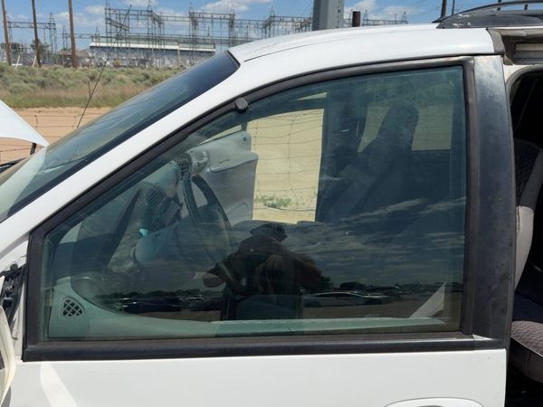 96-00 Town & Country Driver Left Front Side Window Door Glass Oem Solar 04717239 — photo 2