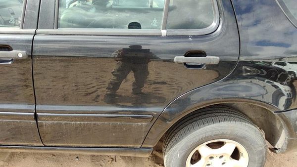 1999 Mercedes-Benz ML320 Rear Door LH — photo 1