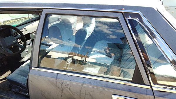 1983-86 Toyota Camry Driver Left Rear Side Window Door Glass Oem Back 6811432010 — photo 1