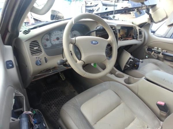 2003 Ford Explorer Fuel Tank Assembly 4DR — photo 4