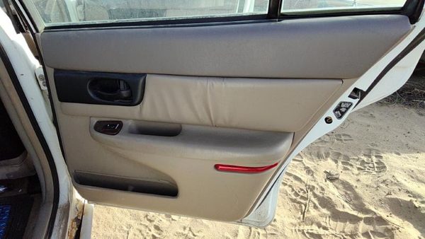 00 Buick Regal Passenger Right Rear Door Trim Panel With Switches Back Taupe 523 — photo 1