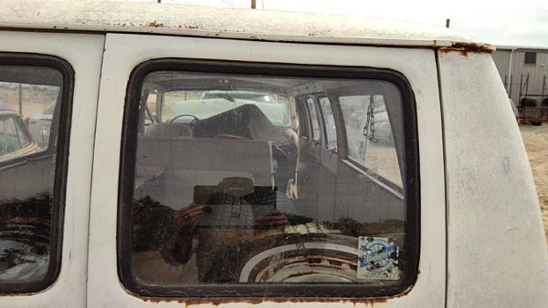 1971-1977 Dodge Van B200 Passenger Right Back Glass Rear Window Oem Dd05109Cl — photo 1