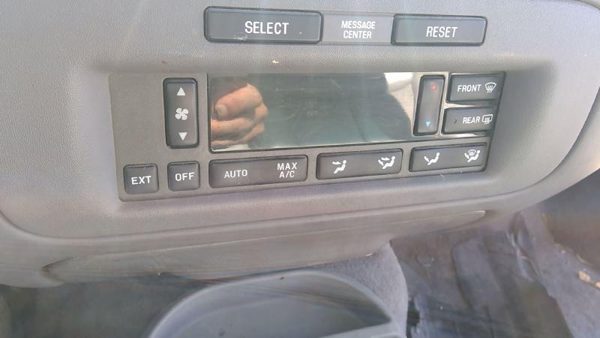 2001 Lincoln & Town Car Heater A/c Control Temperature Module In Dash AC Head — photo 2