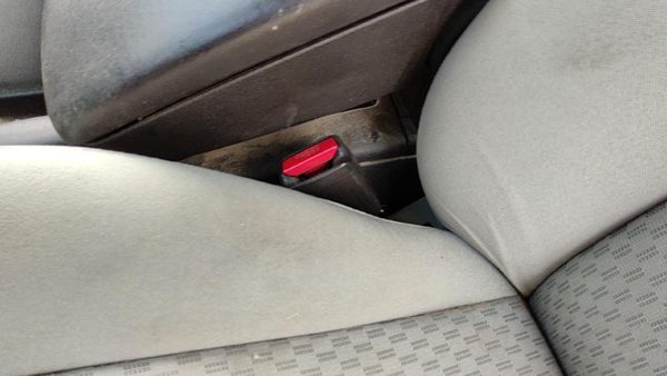 2005-2010 Chevy Cobalt Driver Left Front Seat Belt Buckle Receiver Oem Gray 14C — photo 2