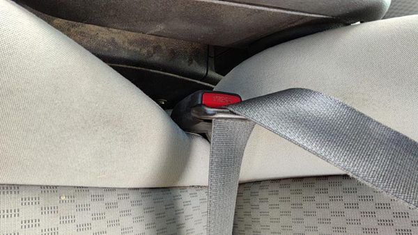 2005-2010 Chevy Cobalt Driver Left Front Seat Belt Buckle Receiver Oem Gray 14C — photo 4