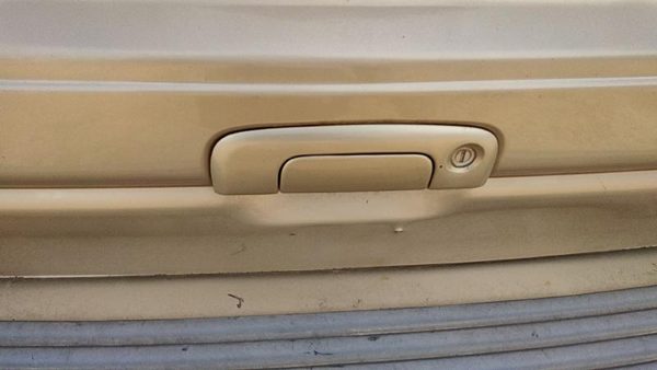 2000 Chrysler Town & Country Liftgate Hatch Rear Outside Door Handle Oem Gold — photo 1