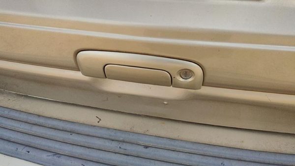 2000 Chrysler Town & Country Liftgate Hatch Rear Outside Door Handle Oem Gold — photo 3