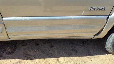 98-01 Bravada Passenger Right Front Moulding From Door Trim Strip Pewter 11U