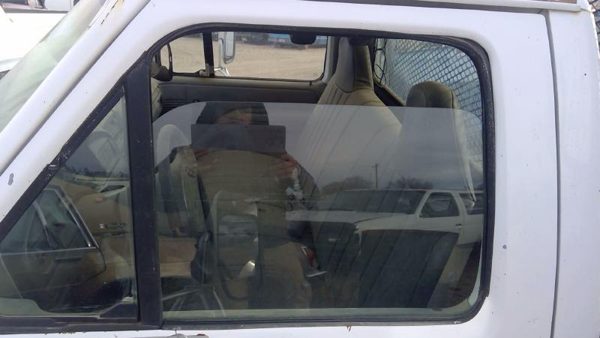 1988-1997 Ford F450 Driver Left Front Side Window Door Glass Oem F4tz1521410a — photo 1