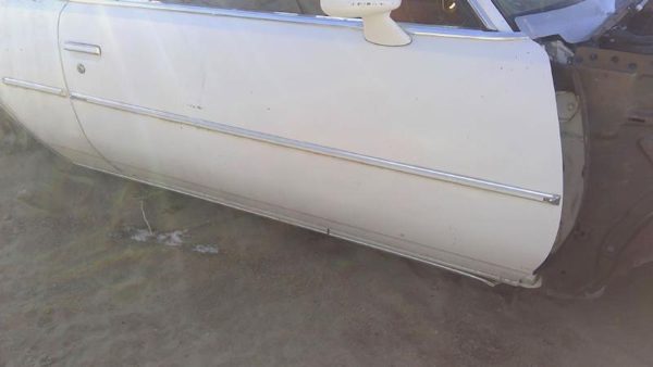 1978 Buick Regal Front Door RH White — photo 2