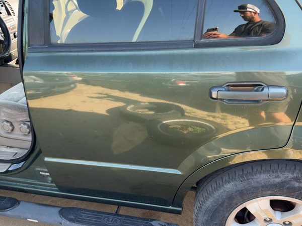 2006 Kia Sorento Rear Door LH Ivy Green 3N — photo 4