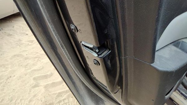 2011 LH Driver Left Rear Door Latch With Rods/cables OEM Back — photo 1