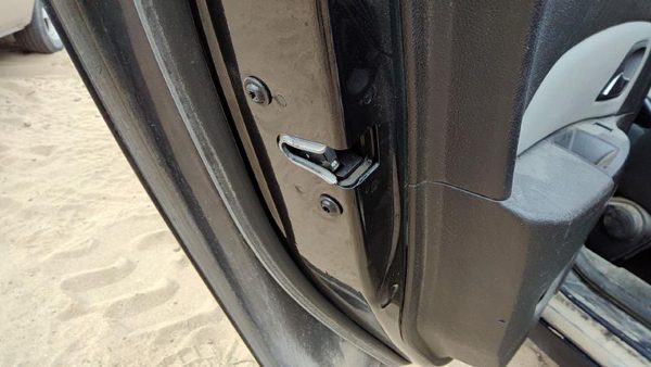 2011 LH Driver Left Rear Door Latch With Rods/cables OEM Back — photo 2