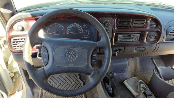 1998 Dodge Ram 1500 Steering Wheel Gray — photo 1
