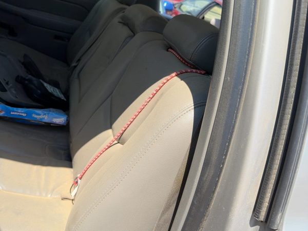 05 Suburban 1500 Complete Set Of Rear Seat Belts Retractor Buckle Left Right Bac — photo 1
