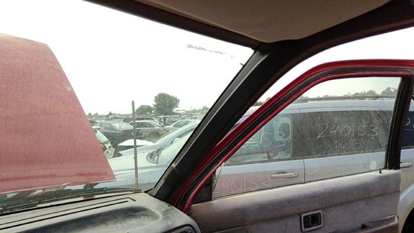 90-95 Nissan Pathfinder Passenger Right A Pillar Trim Windshield Post Panel Gray — photo 1