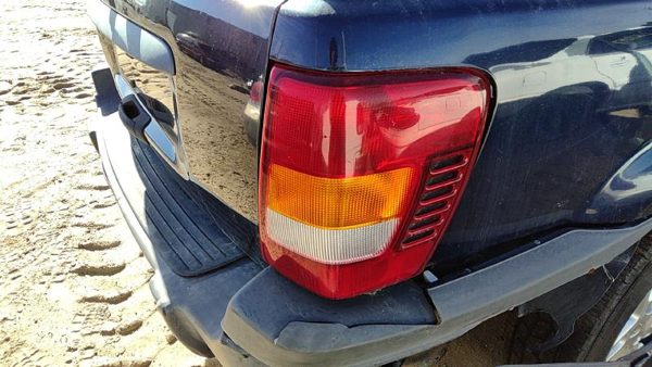 2003-2004 Jeep Grand Cherokee Passenger Right Tail Light Brake Lamp Oem Rear — photo 1