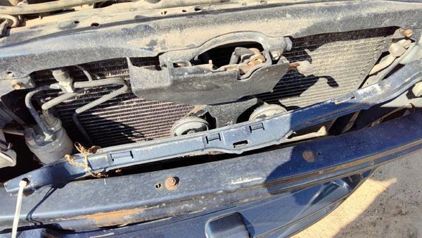 1998-2002 Honda Accord Hood Latch Assembly With Bracket Oem — photo 1