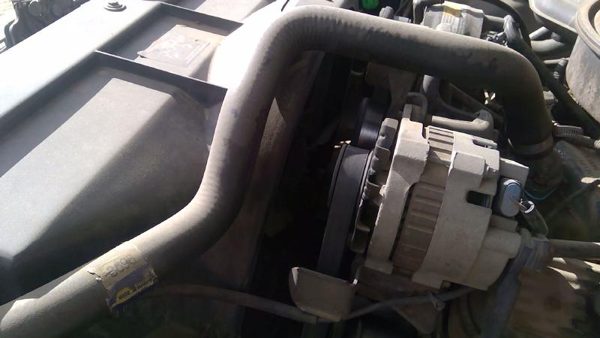 88-97 Sierra 2500 Complete Cooling Fan Blade Assembly With Clutch 5.7L At 4X4 — photo 4