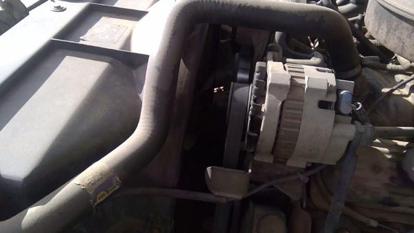 88-97 Sierra 2500 Complete Cooling Fan Blade Assembly With Clutch 5.7L At 4X4 — photo 2