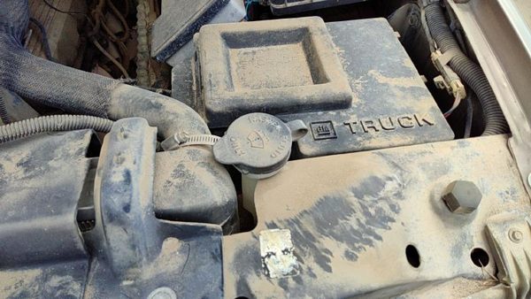1997 Chevy Pickup 2500 Washer Bottle Silverado — photo 5