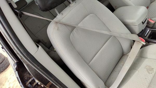 07-09 Grand Vitara Xl-7 Passenger Right Front Seat Belt Buckle Receiver Oem Gray — photo 2