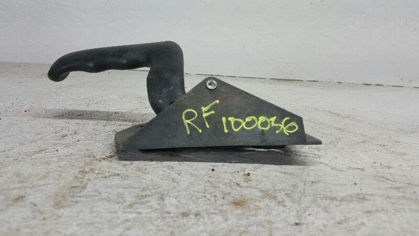 2004 Chevy Silverado 1500 Outside Door Handle 129.GM8M04 RH Front Inside — photo 6