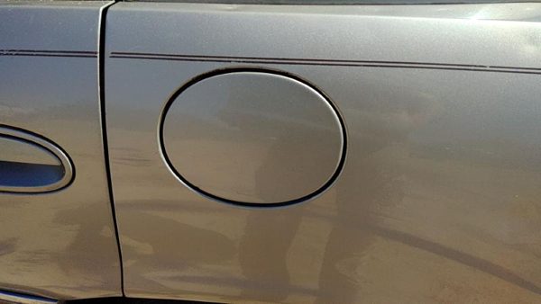 1997 Park Ave Ultra Fuel Tank Door With Hinge Gas Lid Oem Filler Silver 25665816 — photo 2