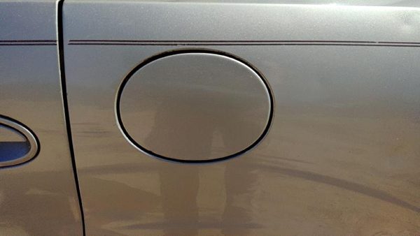 1997 Park Ave Ultra Fuel Tank Door With Hinge Gas Lid Oem Filler Silver 25665816 — photo 3