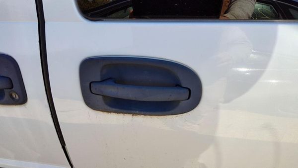 2005-2009 Chevy Uplander Driver Left Rear Outside Door Handle Oem Back 10333953 — photo 2