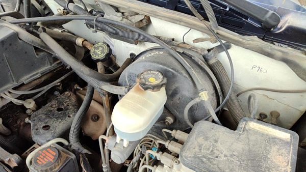 98 99 S10 Pickup Power Brake Booster With Master Cylinder Pair Set Oem 15234951 — photo 2