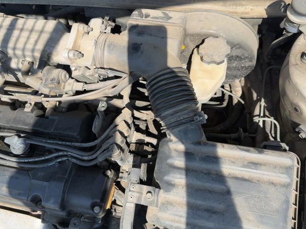 01-03 Elantra Complete Air Intake Cleaner Filter Box Housing With Tube Oem 2.0L — photo 7