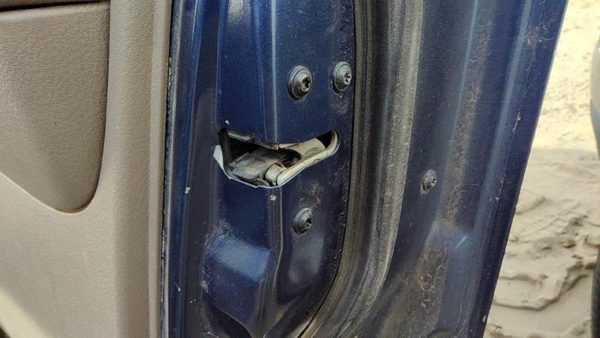 1995-2005 Ford Explorer Passenger Right Front Door Latch With Rods/Cables Oem : — photo 2