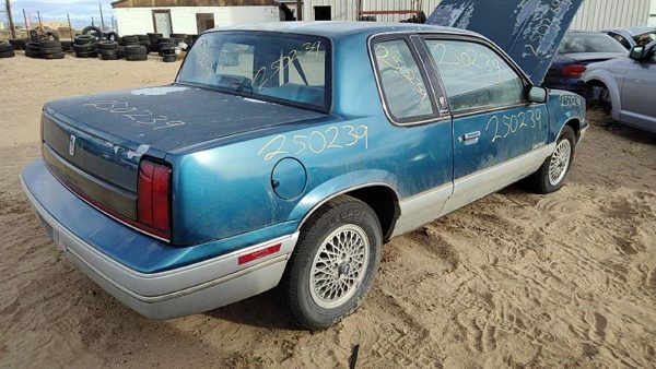 1989 Olds Calais — vehicle photo 7