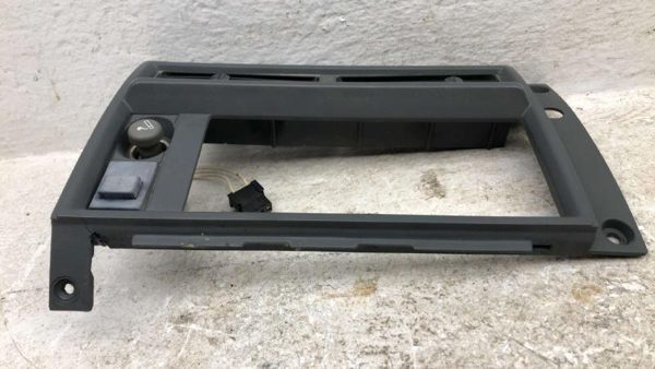 1986-1994 Chevy S10 Blazer Trim Bezel Around Radio Surround Dash Panel Oem Black — photo 7