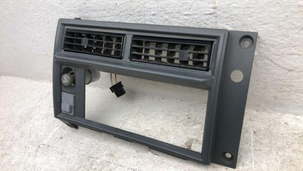 1986-1994 Chevy S10 Blazer Trim Bezel Around Radio Surround Dash Panel Oem Black — photo 6