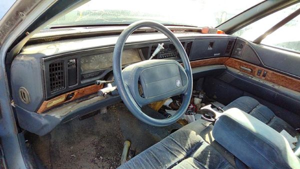 1993 Buick LeSabre — vehicle photo 5