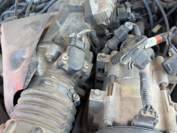 1995-1997 Ford Ranger Throttle Body Valve Oem With Sensors 4.0L Automatic — photo 2