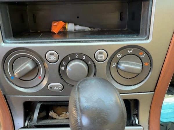 05-09 Legacy Outback Temperature Control Module In Dash Heater Ac Head Unit Oem — photo 2